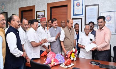 रायपुर : श्री डोमनलाल कोर्सेवाड़ा ने अनुसूचित जाति विकास प्राधिकरण के उपाध्यक्ष का पदभार ग्रहण किया