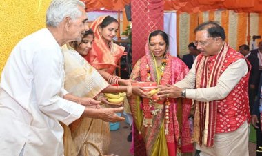 रायपुर : मुख्यमंत्री श्री विष्णुदेव साय बसना सलखण्ड में मां महालक्ष्मी पूजन कार्यक्रम में हुए शामिल