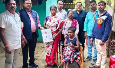 रायपुर : दिव्यांग बालिका का बनाया गया आधार कार्ड