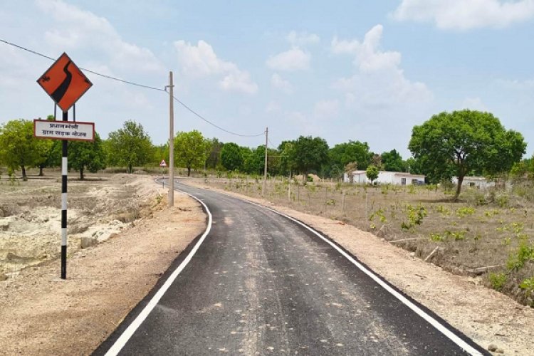 रायपुर : पीवीटीजी बसाहटों तक विकास की राह : प्रधानमंत्री जनमन योजना से दूरस्थ वनांचलों में खुल रहा समृद्धि का द्वार