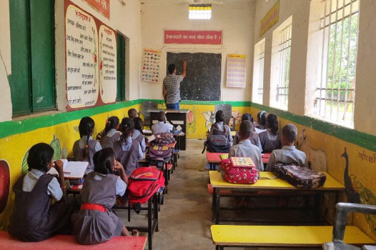 रायपुर : युक्तियुक्तकरण से बदली चचरेल प्राथमिक स्कूल की तस्वीर