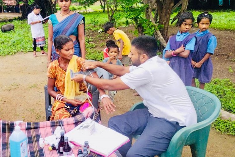 रायपुर : नियद नेल्लानार योजना के अंतर्गत दूरस्थ अंचलों में पहुंची स्वास्थ्य सेवाएं