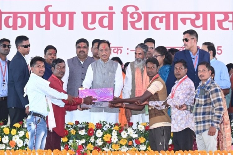 रायपुर : माओवाद समाप्ति की ओर, ‘नियद नेल्लानार’ योजना से ग्रामीणों को मिल रहा लाभ : मुख्यमंत्री श्री विष्णुदेव साय