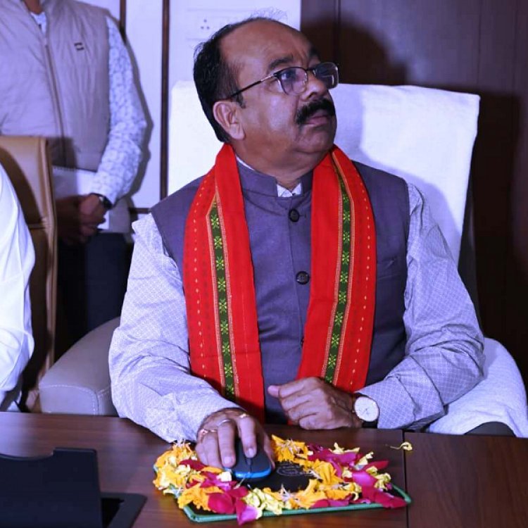 रायपुर : उप मुख्यमंत्री श्री अरुण साव ने युवा आयोग के वेबसाइट को किया लॉन्च