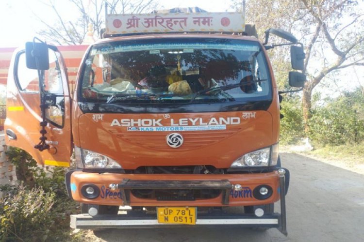 ऑपरेशन आघात: जशपुर पुलिस ने दो ट्रकों से 200 बोरी अवैध गुटखा जब्त किया