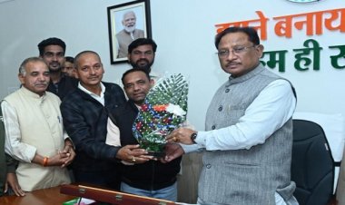 रायपुर : मुख्यमंत्री श्री विष्णु देव साय से कुंभकार समाज के प्रतिनिधि मंडल की सौजन्य मुलाकात