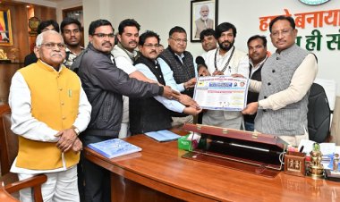 रायपुर : मुख्यमंत्री श्री विष्णुदेव साय से सतनामी विकास परिषद के प्रतिनिधिमंडल ने की सौजन्य भेंट