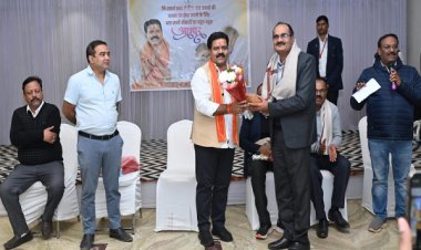 रायपुर : कवर्धा में उत्कृष्ट चिकित्सा सेवाओं के लिए चिकित्सकों का आभार - उपमुख्यमंत्री श्री विजय शर्मा