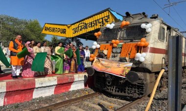 850 श्रद्धालुओं को लेकर काशी-अयोध्या धाम के लिए रवाना हुई भारत गौरव ट्रेन