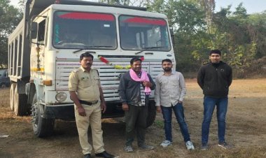 रायपुर : अवैध खनिज परिवहन करते 3 हाईवा और 1 ट्रेलर जब्त