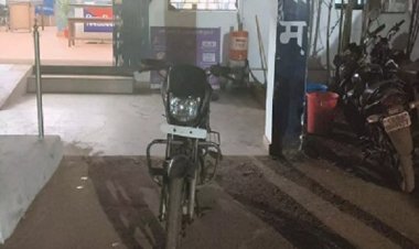 चोरी की मोटर साइकिल के साथ नाबालिग गिरफ्तार