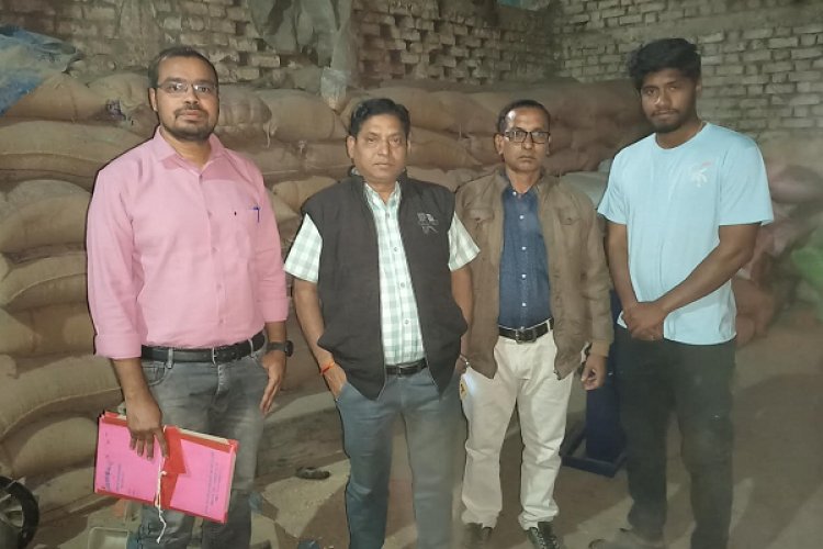 रायपुर :  राजनांदगांव जिले में 5.88 करोड़ मूल्य का 18,983 क्विंटल अवैध धान और 11 वाहन जब्त