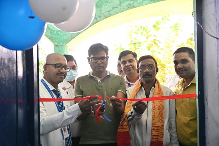 रायपुर : वित्तमंत्री श्री चौधरी ने स्मार्ट क्लासरूम एवं आधुनिक लाइब्रेरी का किया लोकार्पण