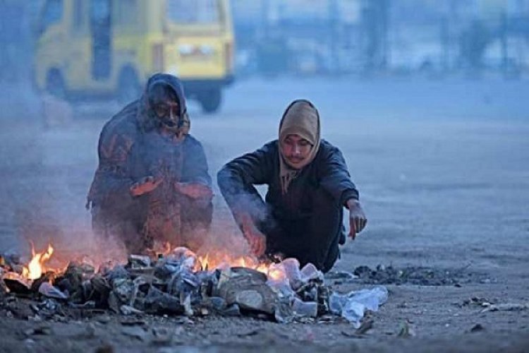 दिल्ली NCR में धुंध, पंजाब-हरियाणा में ठिठुरन, हिमाचल में बर्फबारी के आसार