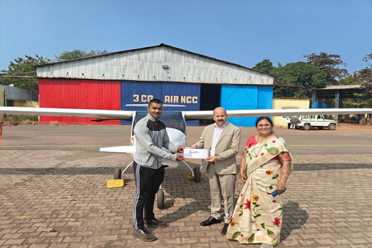 कृषि महाविद्यालय के कैडेट्स ने सीखे विमान उड़ाने के गुर