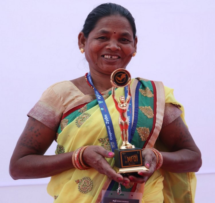 बस्तर की महिलाओं ने दिल्ली में लहराया परचम