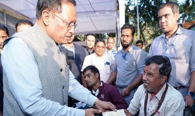 संवेदनशील शासन की मिसाल: जनदर्शन में मुख्यमंत्री श्री विष्णु देव साय ने मौके पर सुलझाईं समस्याएँ