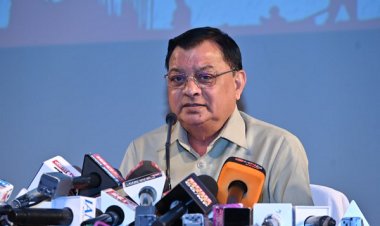 श्रम मंत्री श्री लखनलाल देवांगन की पत्रकारवार्ता