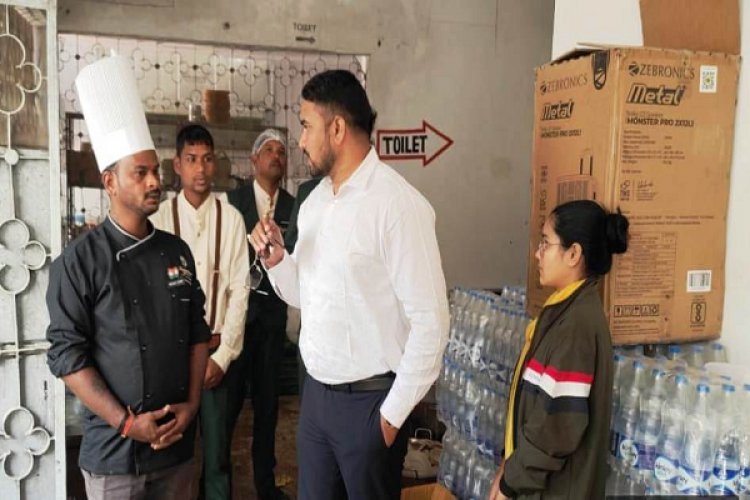 पनीर एवं डेयरी उत्पाद वाले प्रतिष्ठानों का औचक निरीक्षण : जांच के लिए सैंपल लिए गए