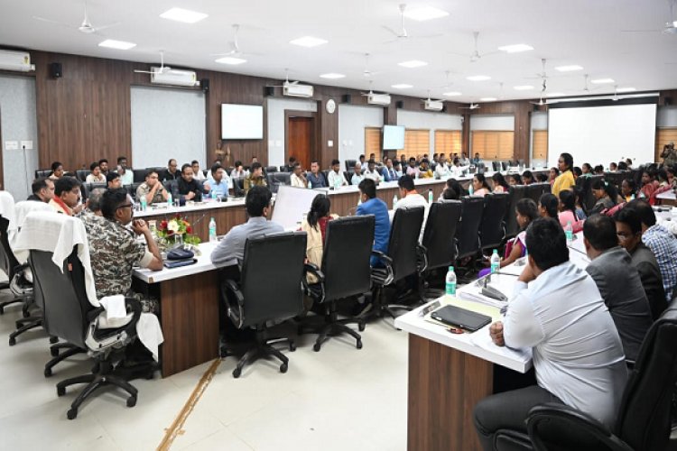 बीजापुर के विकास में महिला समूहों की भूमिका अहम - उपमुख्यमंत्री श्री विजय शर्मा