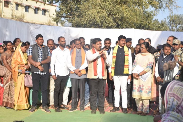 अबूझमाड़ के ओरछा पहुंचें गृह मंत्री श्री विजय शर्मा, जनचौपाल में उमड़ा जन सैलाब