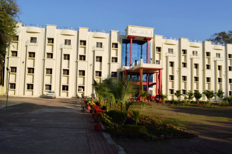 नक्सल प्रभावित क्षेत्रों में विज्ञान एवं वाणिज्य विषय के अध्ययन-अध्यापन के लिए मुख्यमंत्री श्री विष्णु देव सरकार की विशेष पहल