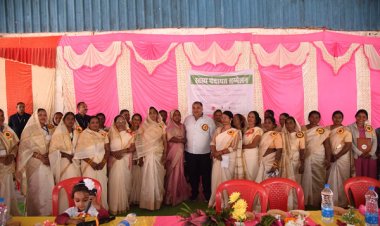 रामगढ़ में मितानिनों द्वारा आयोजित स्वास्थ्य पंचायत सम्मेलन में शामिल हुए पर्यटन एवं संस्कृति मंत्री श्री राजेश अग्रवाल