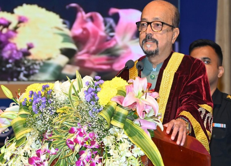 शिक्षा का मूल उद्देश्य केवल आजीविका प्राप्त करना नहीं बल्कि ज्ञान और बुद्धिमत्ता प्राप्त कर पूरे समाज का विकास होना चाहिए-श्री रमेन डेका