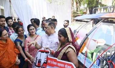 श्रमिक सम्मेलन में 1200 श्रमिकों को मिली योजनाओं की सौगात