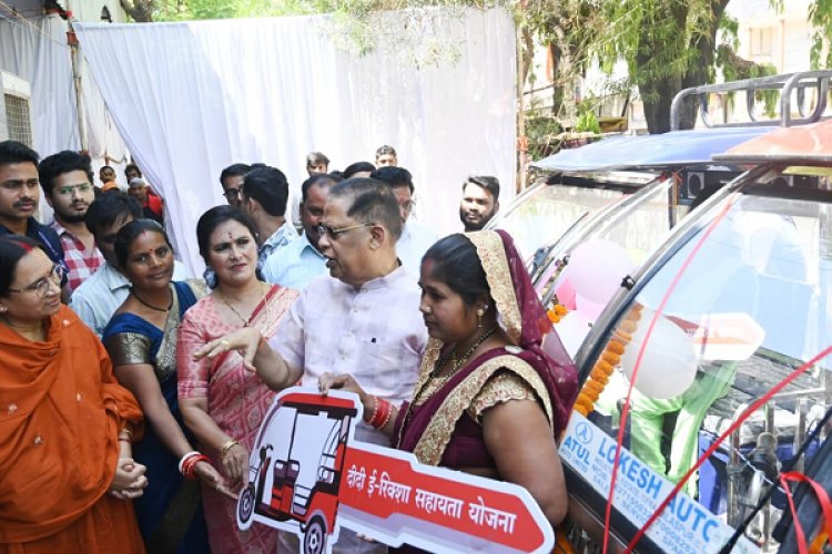 श्रमिक सम्मेलन में 1200 श्रमिकों को मिली योजनाओं की सौगात