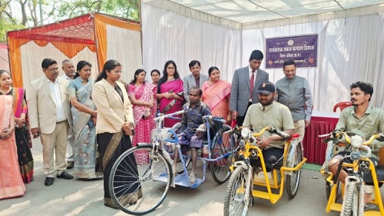 मोट्राईज़्ड ट्राईसाइकिल से दिव्यांग सूरज के जीवन में फैली नई रोशनी