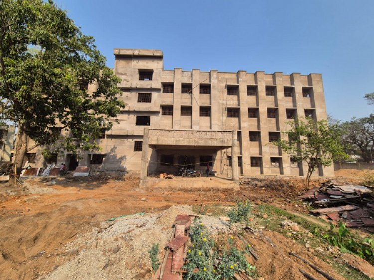 कुनकुरी में पब्लिक हेल्थ यूनिट निर्माण पूर्णता की ओर
