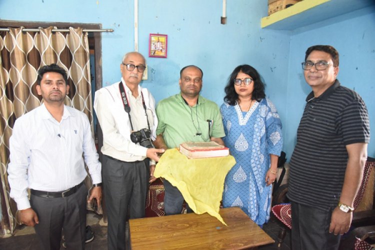 पाँच पीढ़ियों से सहेजी गई सांस्कृतिक विरासत आई सामने, झिरमिट्टी में मिली 250 वर्ष पुरानी पांडुलिपि