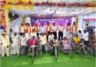 सुशासन तिहार बना संबल : ट्राइसाइकिल मिलने से सुश्री खोमीन कल्लो के जीवन में लौटी आत्मनिर्भरता की मुस्कान