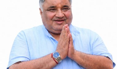 पर्यटन एवं संस्कृति मंत्री श्री राजेश अग्रवाल ने छोड़ा विशेष प्रोटोकॉल और सुरक्षा काफिला राष्ट्र प्रथम की भावना से ऊर्जा संरक्षण का संदेश
