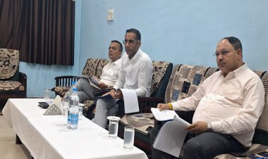 लोक निर्माण विभाग के सचिव ने सड़कों और भवनों के कार्यों की समीक्षा की