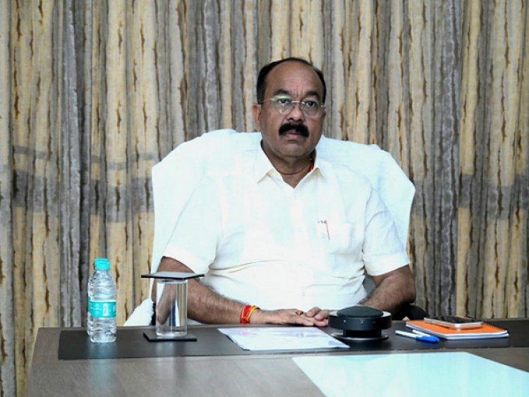 पुलिस को मिली अत्याधुनिक मोबाइल फॉरेंसिक वैन