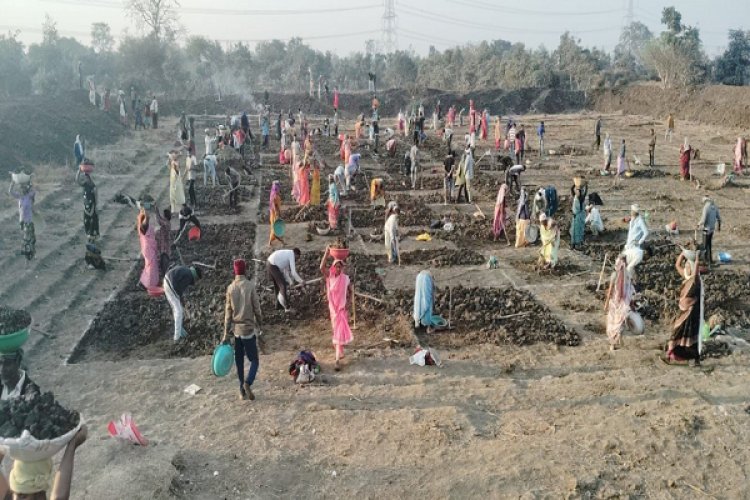 जल संरक्षण के साथ मिल रहा बंपर रोजगार, मोर गांव, मोर तरिया' अभियान से संवर रहे ग्रामीण क्षेत्र