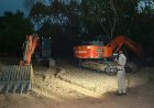 मुख्यमंत्री के कड़े निर्देशों का असर : अवैध खनन पर राज्य भर में हो रही कार्रवाई, धमतरी में 5 चैन माउंटेन मशीनें जब्त