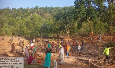 नवा तरिया से संवर रहा मेण्ड्रा का भविष्य, जल संरक्षण के साथ मिल रहा रोजगार