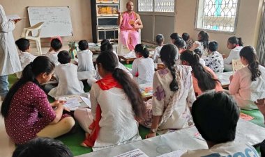संस्कार शिविर में बच्चे सीख रहे जीवन जीने की कला
