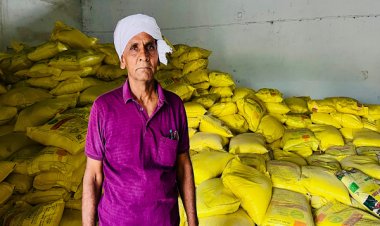 किसान अवध राम ठाकुर बोले बिना परेशानी मिला खाद, नैनो उर्वरकों की जानकारी से खेती में होगा लाभ