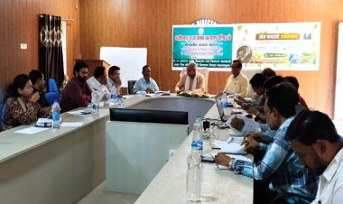 कृषक कल्याण परिषद अध्यक्ष ने ली समीक्षा बैठक